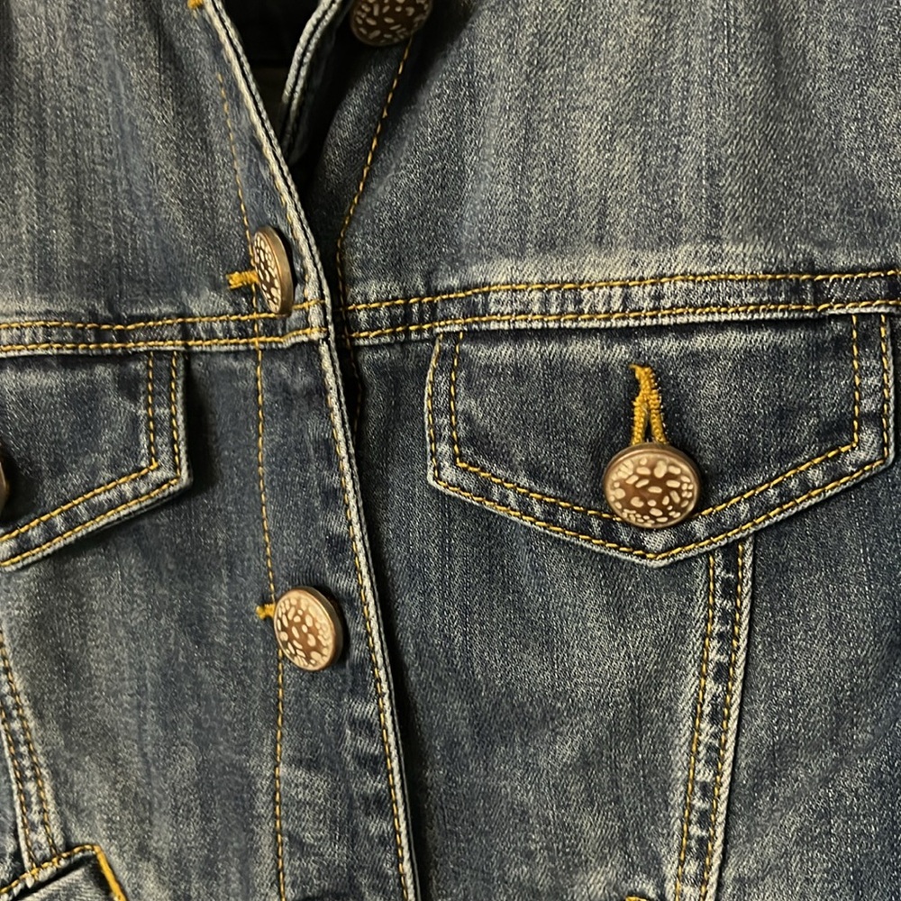 Cabi Cropped Jean Jacket - Picture 2 of 6